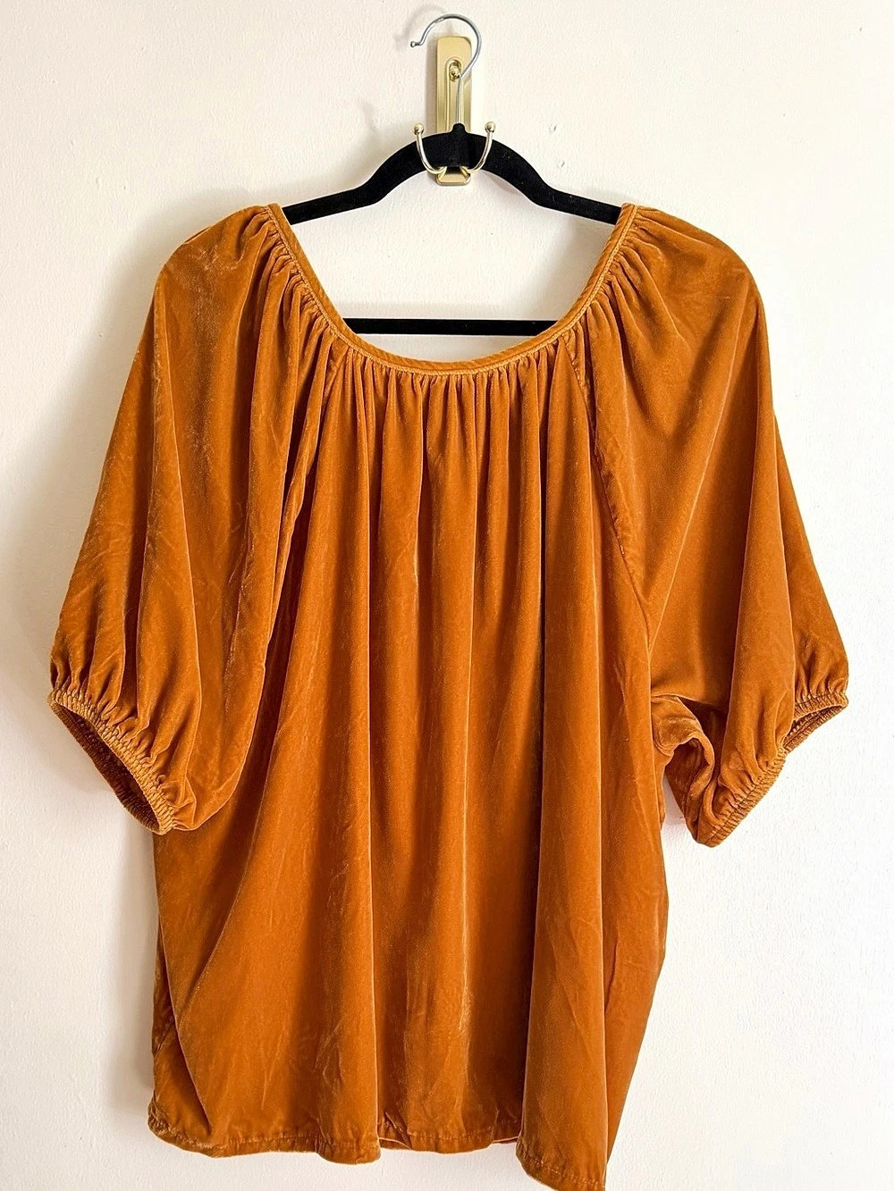 Velvet-Look Puff Sleeve Blouse 3x - Picture 2 of 4